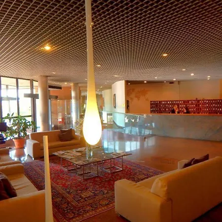 Hotel & Castelli 4*