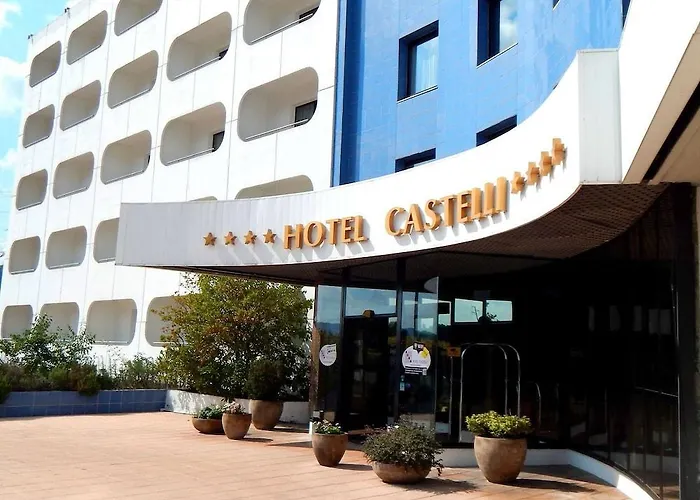 & Castelli Szálloda 4*