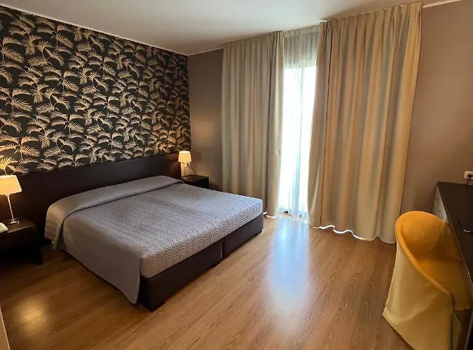 & Castelli Szálloda 4*