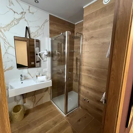 Ξενοδοχείο & Castelli